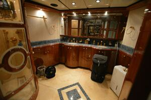 2001 DESTINY 98 MASTER BATH