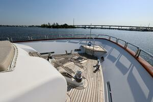 2001 DESTINY 98 BOW AREA