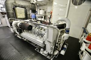 2001 DESTINY 98 MAIN ENGINE