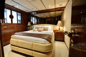 2001 DESTINY 98 GUEST CABIN