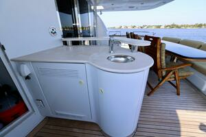 2001 DESTINY 98 AFT DECK BAR