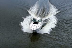 2006 Sea Ray 52 Sundancer thumbnail 3
