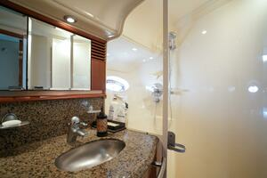 2006 Sea Ray 52 Sundancer thumbnail 45