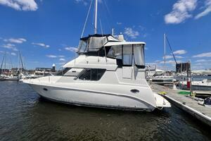 2001 Silverton 352 Motor Yacht thumbnail 1