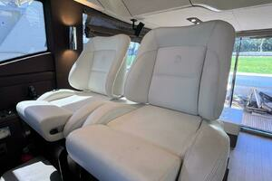 2015 Azimut 50 fly thumbnail 16