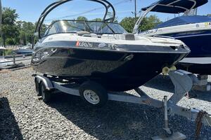 Photo 4455468 for 2014 Yamaha Boats 242 Limited S  