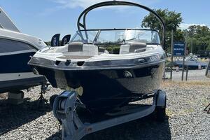 Photo 4455469 for 2014 Yamaha Boats 242 Limited S  