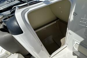 Photo 4455480 for 2014 Yamaha Boats 242 Limited S  