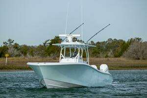  2025 Yellowfin 34 Offshore Yacht For Sale in Wrightsville Beach NC