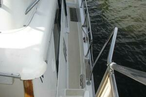 1984 Mainship 40DC thumbnail 18