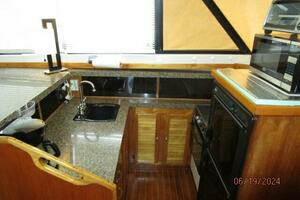 1984 Mainship 40DC thumbnail 44