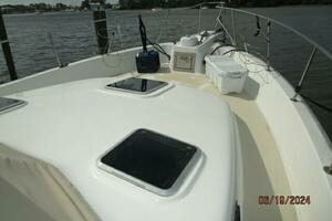 1984 Mainship 40DC thumbnail 12