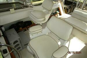 1984 Mainship 40DC thumbnail 25