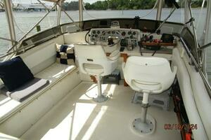 1984 Mainship 40DC thumbnail 19