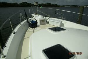 1984 Mainship 40DC thumbnail 13