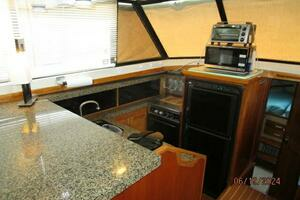 1984 Mainship 40DC thumbnail 43