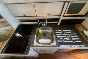 32ft Bayliner Yacht For Sale