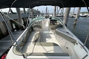 Photo 4499221 for 2005 Sea Ray 240 Sundeck  