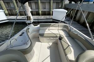 Photo 4499223 for 2005 Sea Ray 240 Sundeck  