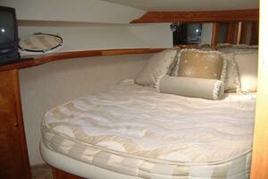 2000 Silverton 42 Convertible thumbnail 7