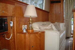 2000 Silverton 42 Convertible thumbnail 8