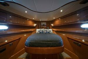 2013 Hampton Motor Yacht thumbnail 28
