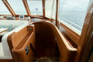 2013 Hampton Motor Yacht thumbnail 15