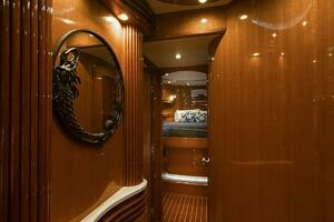 2013 Hampton Motor Yacht thumbnail 26