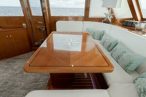 2013 Hampton Motor Yacht thumbnail 14