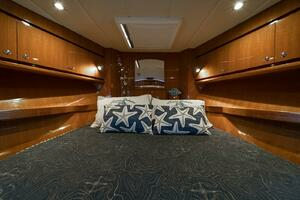 2013 Hampton Motor Yacht thumbnail 30