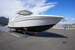 Photo 4473694 for 2025 Regal 33 OBX  