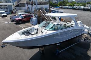 Photo 4473690 for 2025 Regal 33 OBX  