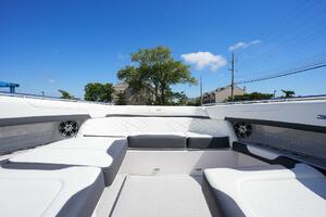 Photo 4473726 for 2025 Regal 33 OBX  