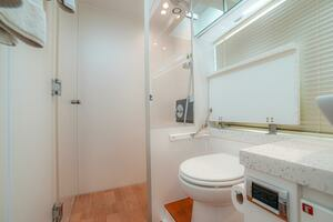 2014 Fairline 50 thumbnail 39