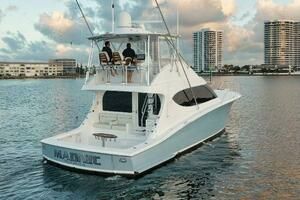 2018 Hatteras GT54 thumbnail 3