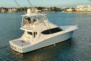 2018 Hatteras GT54 thumbnail 2