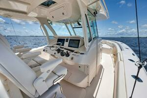 2015 Grady-White thumbnail 80