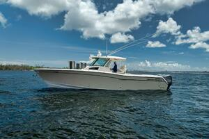 2015 Grady-White thumbnail 39