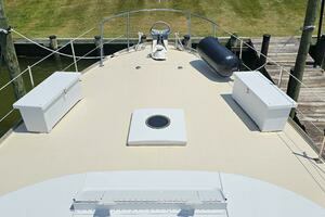 1969 Derecktor Hunt Motor Yacht thumbnail 2
