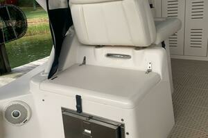 2016 Grady-White Express 330 thumbnail 89