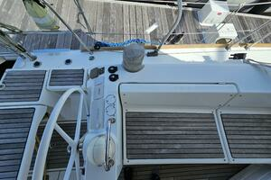 2017 Beneteau Oceanis 45 thumbnail 21
