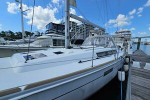 2017 Beneteau Oceanis 45 thumbnail 24