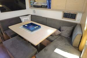 2017 Beneteau Oceanis 45 thumbnail 5