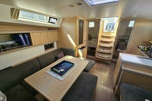 2017 Beneteau Oceanis 45 thumbnail 4