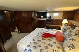 1987 Hatteras Motoryacht thumbnail 26