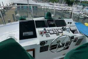 1987 Hatteras Motoryacht thumbnail 11
