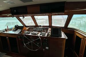 1987 Hatteras Motoryacht thumbnail 13