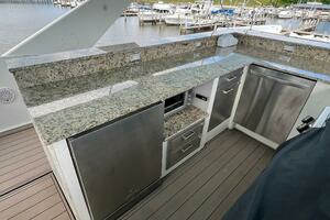 1987 Hatteras Motoryacht thumbnail 10