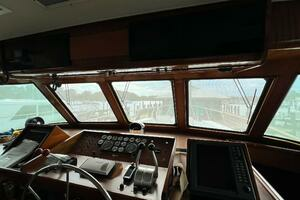 1987 Hatteras Motoryacht thumbnail 14