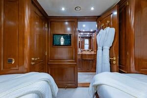 2013 Benetti Classic thumbnail 31